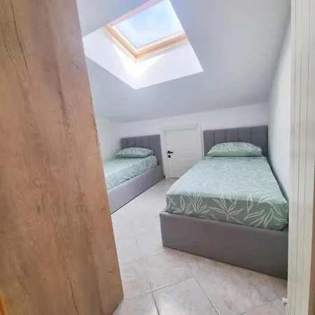 Apartment Conero-trilocale-alba Al Mare-limone